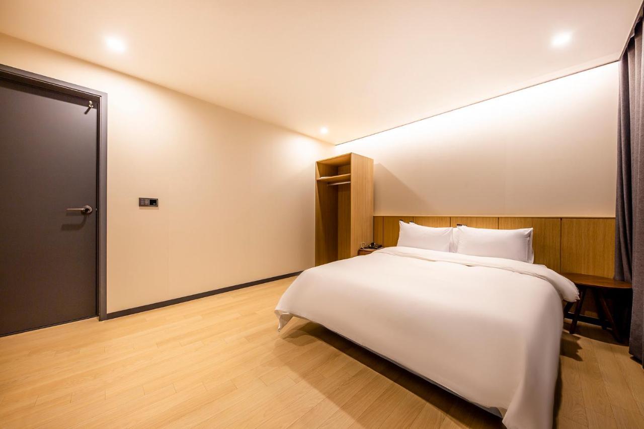 Benikea Hotel Cheonan Exteriör bild